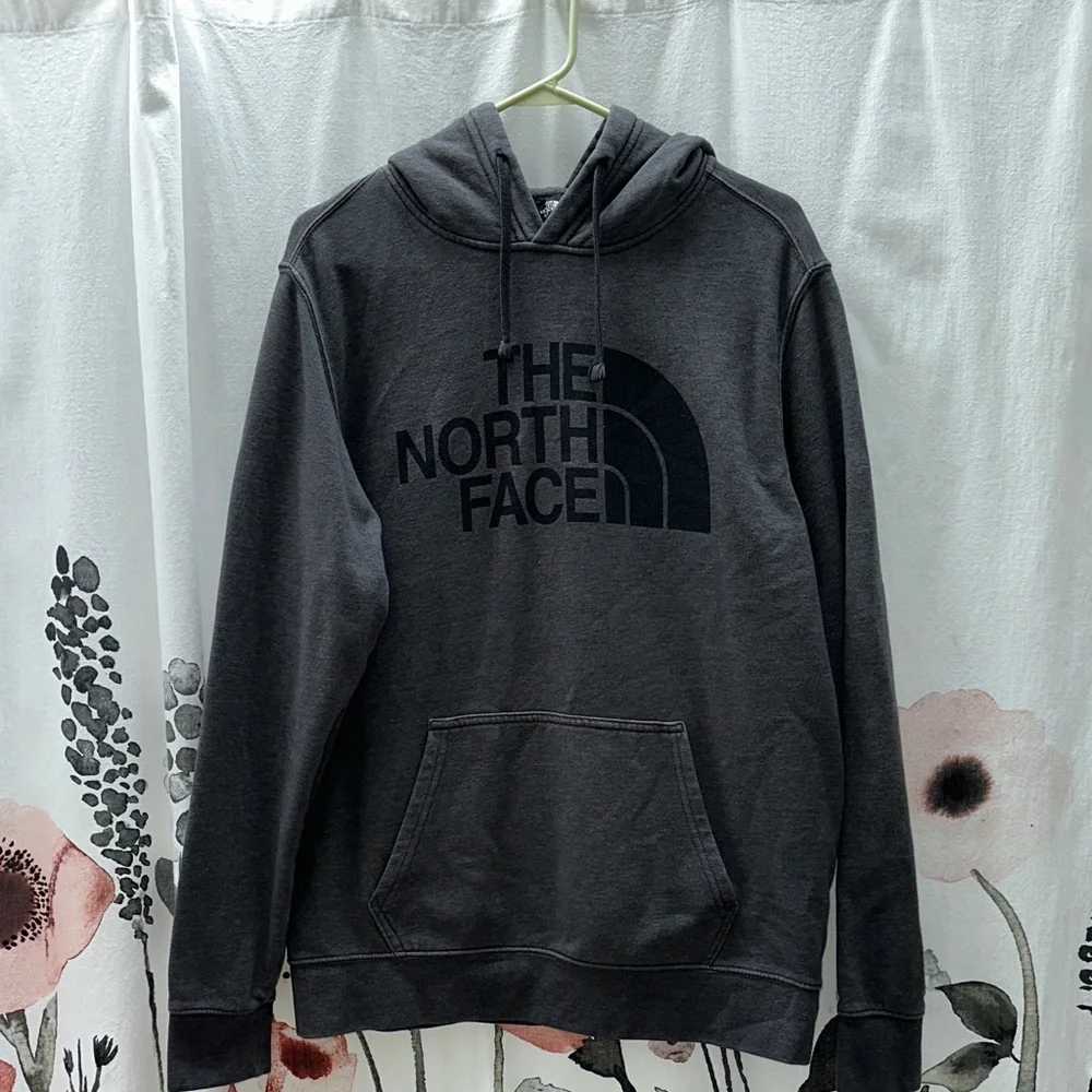 The North Face Men’s Charcoal Hoodie